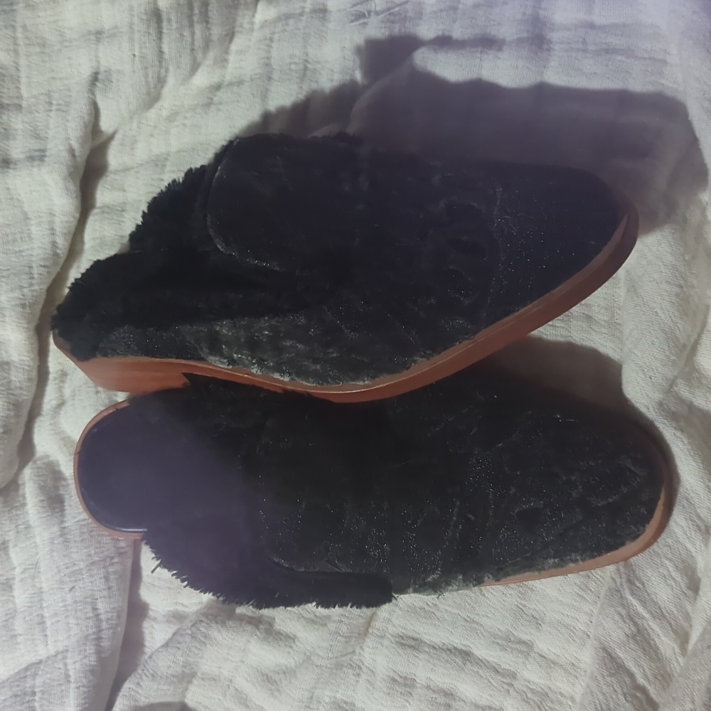 Fur lined free people mule size 7.5